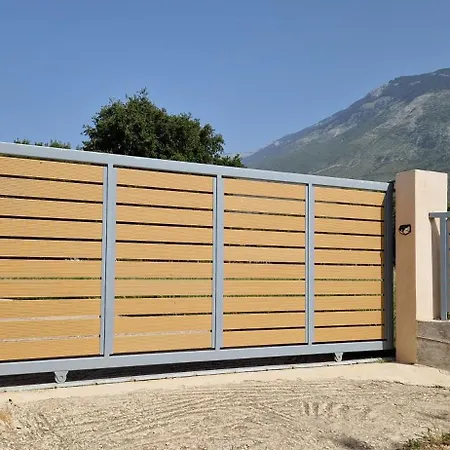 Memro Holiday home *